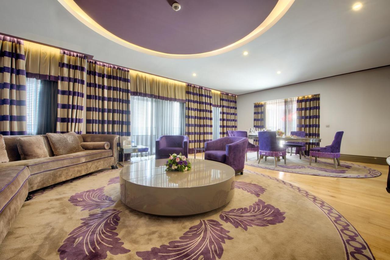 Premium Suite Spa Bath